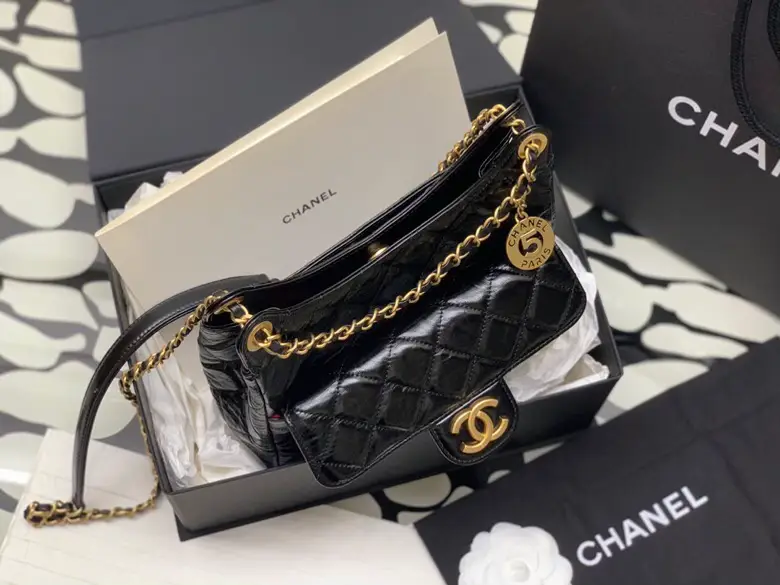23B Chanel Chain around Mini Flap Bag, Women's Fashion, Bags