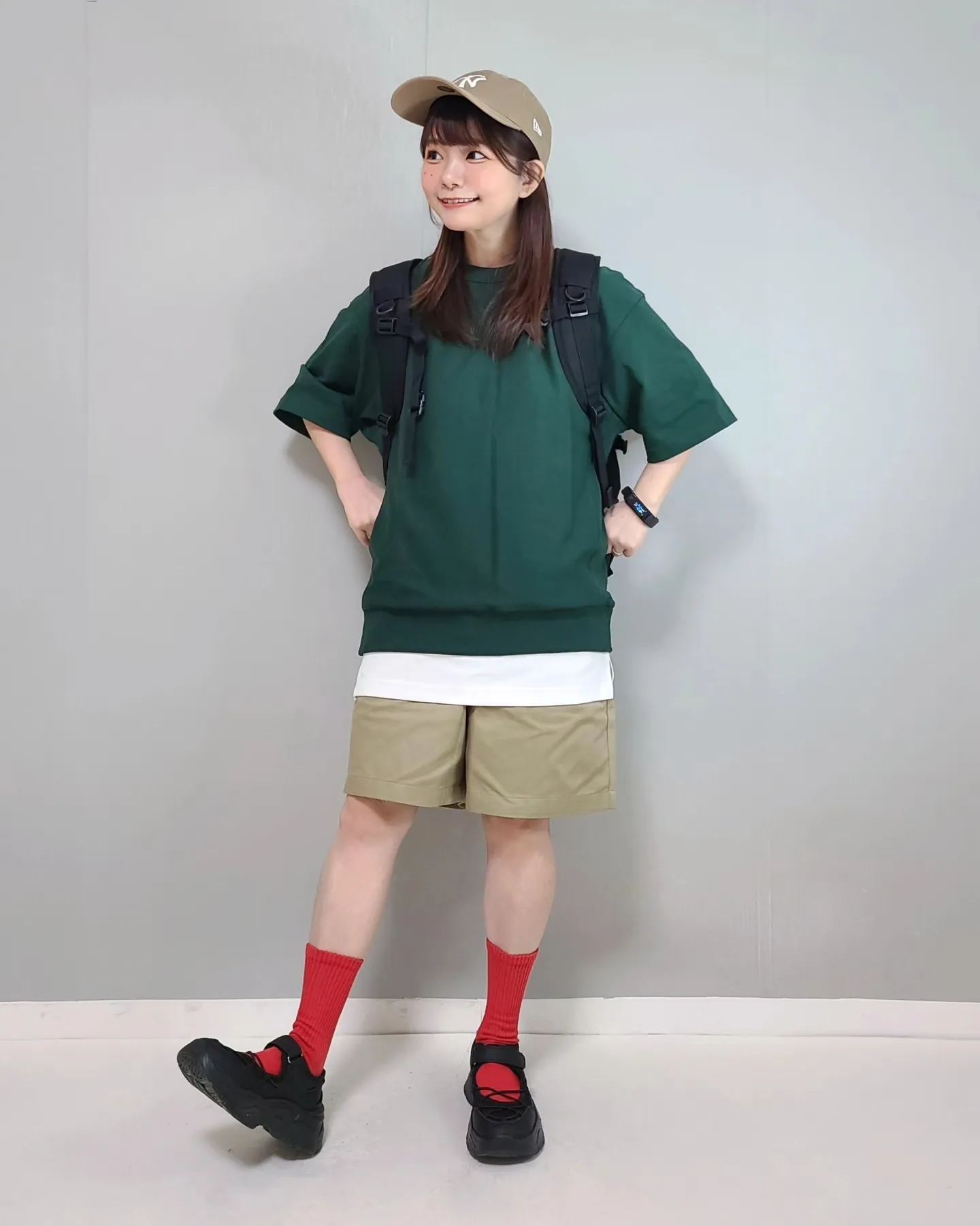 NIKKI ダークグリーン リブタンクトップ NIKKI ダークグリーン リブタンクトップ