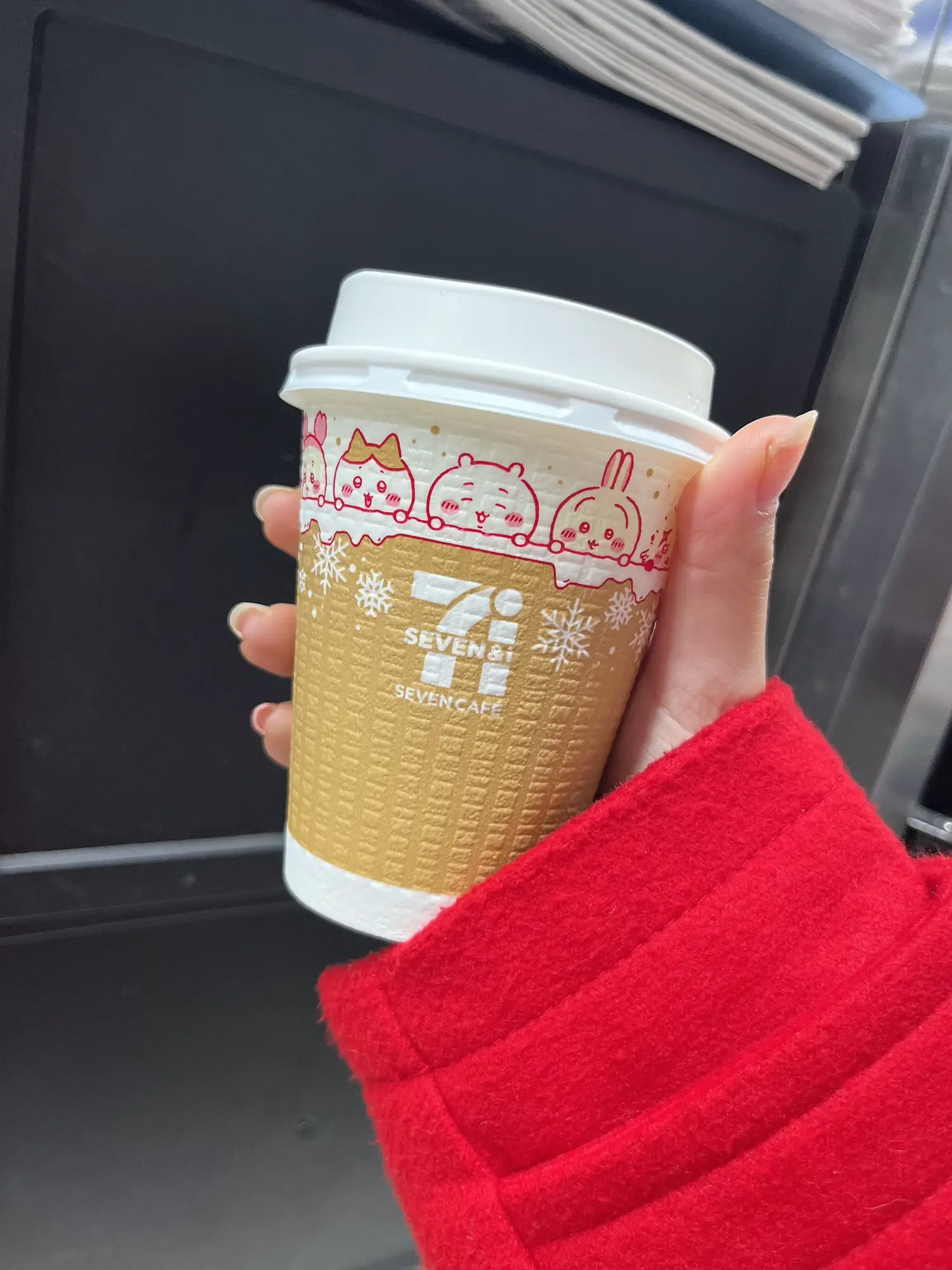 念願のセブンカフェラテちいかわ行けた~✨推しはちいかわデス 