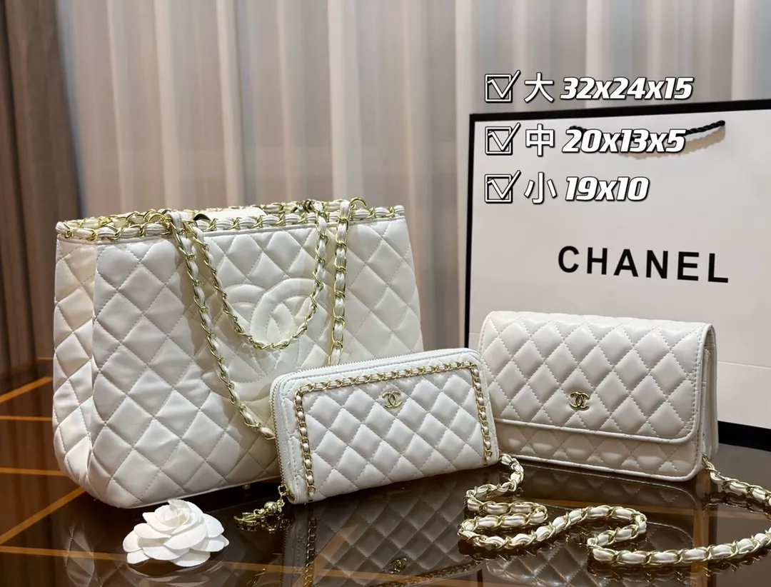 標準小売価格 NEW❤️CHANELトートバッandポーチ - バッグ