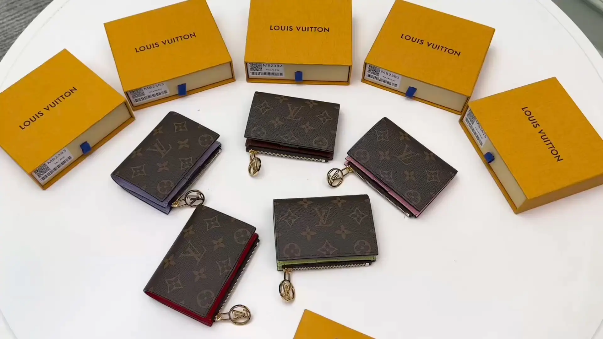 Unboxing Louis Vuitton Box Scott Gifting collection 