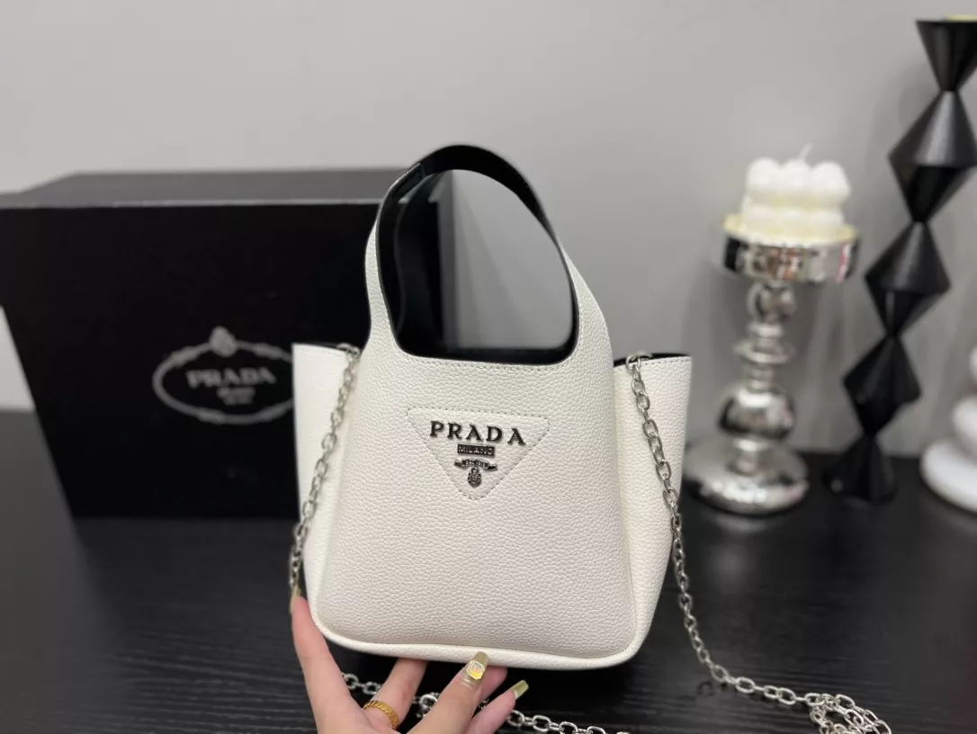 Prada Bag Super popular bag good quality beautiful