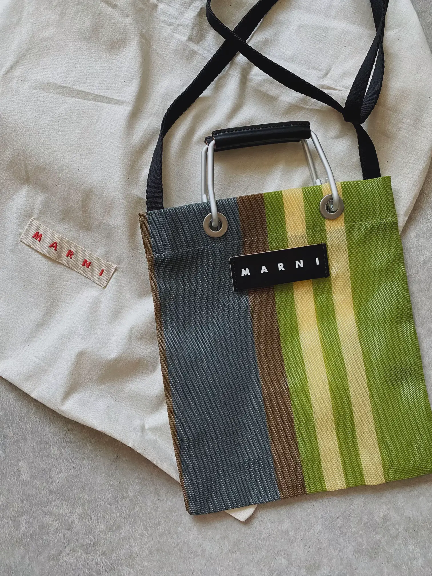 夏のご褒美バッグ】MARNI MARKETの新作が可愛すぎる♡ | Miiが