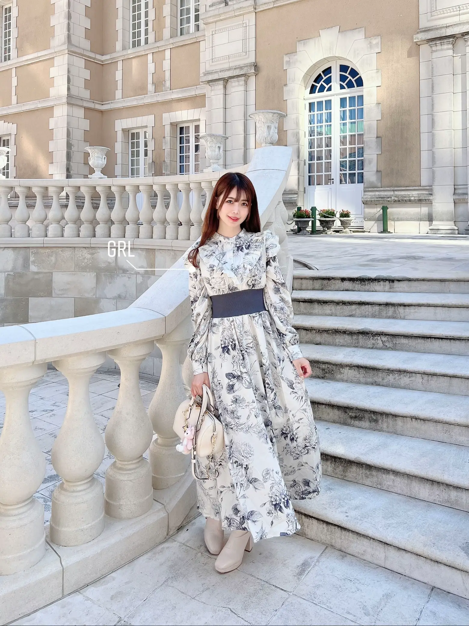 プチプラで高見えワンピースコーデ🫖🤍 | あずさ餅🍒 | 骨格ウェーブが  