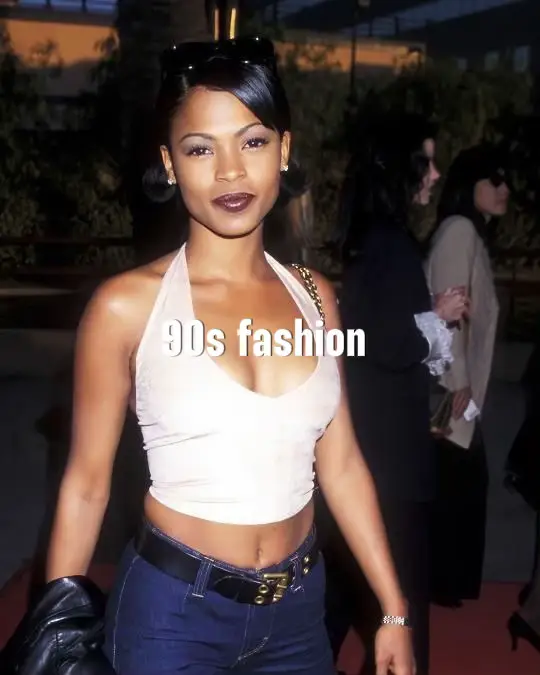 These 90s Outfits Have Made a Comeback