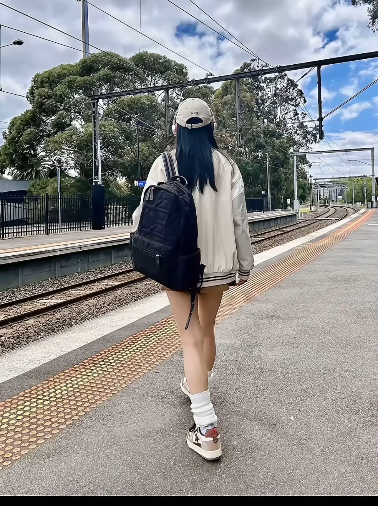 野外露出　駅 駅で写真撮りたい🤳💝 | Demi/amberが投稿したフォトブック | Lemon8