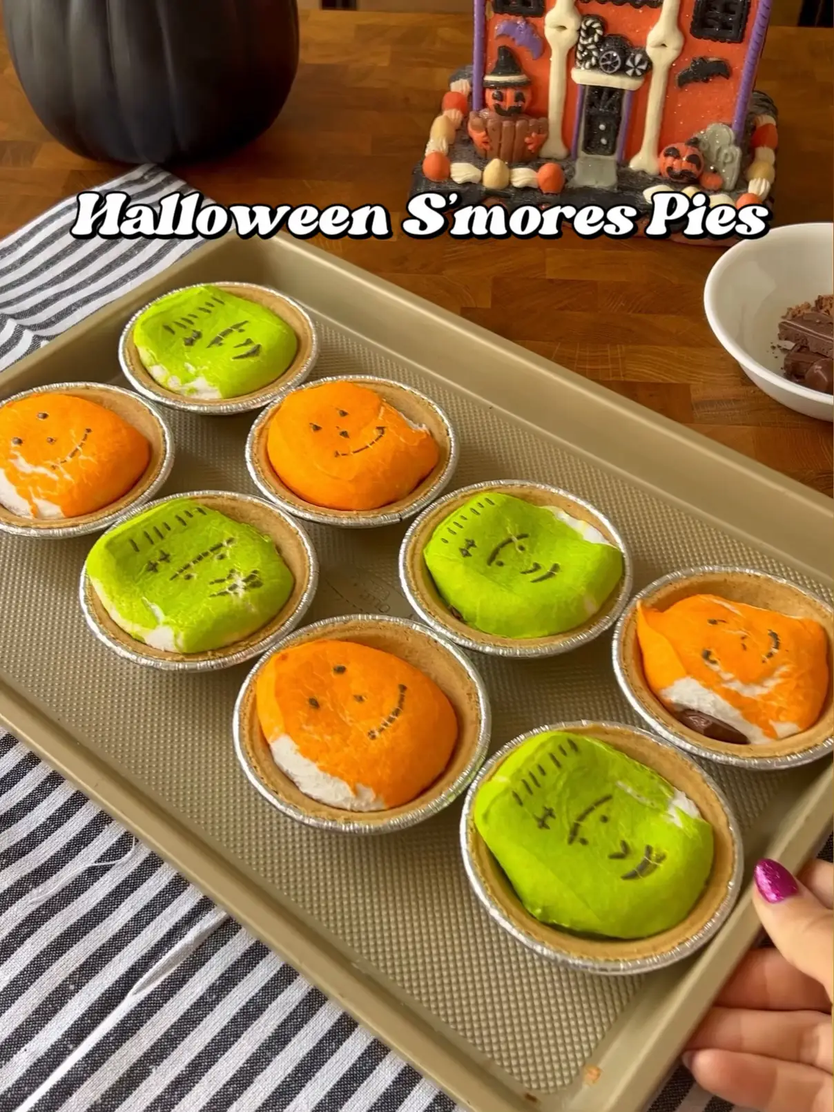 Sweet Cinnamon Pumpkin S'mores - Life & Sprinkles by Taryn Camp