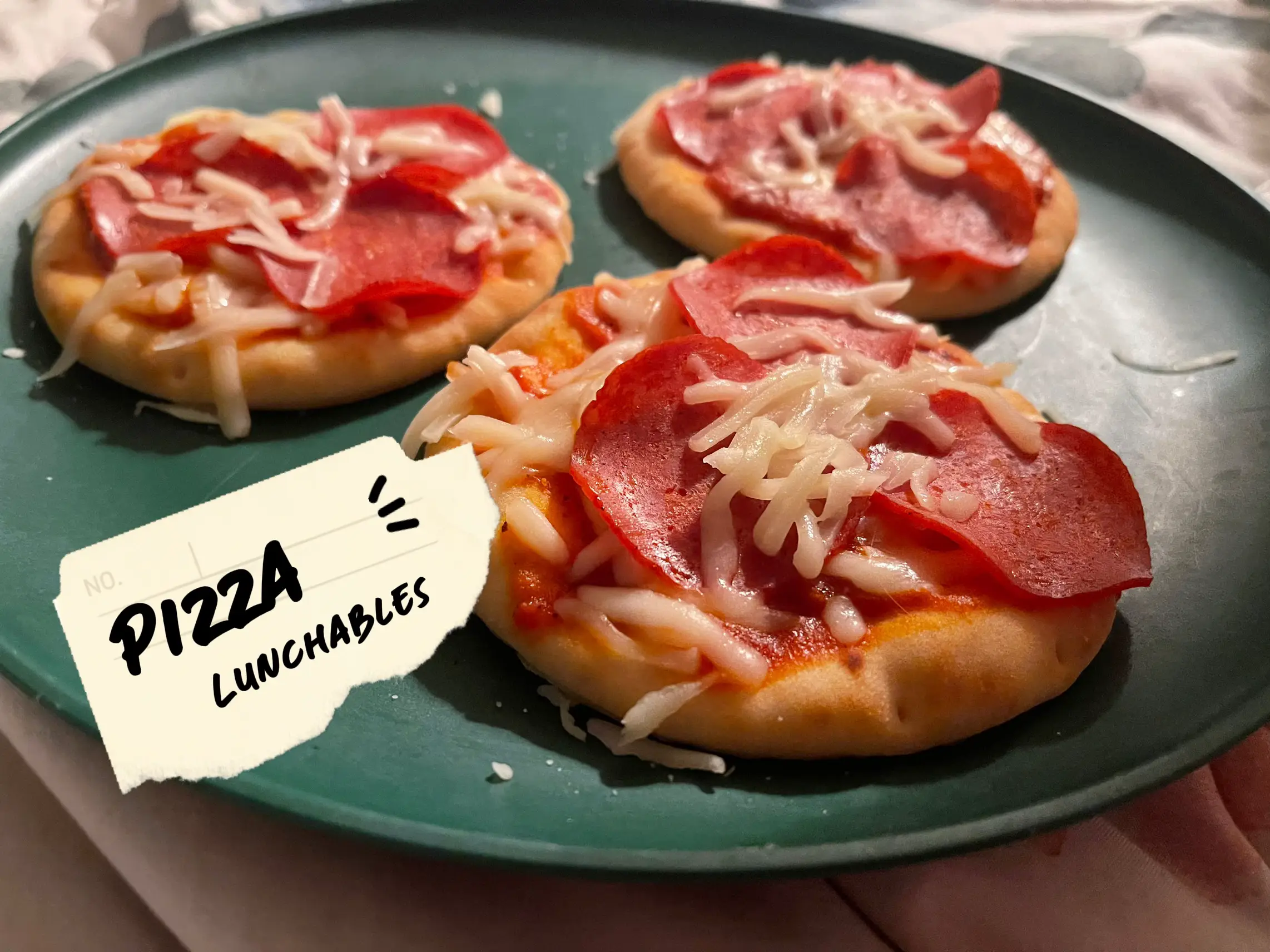 Homemade Pizza Lunchable for Back to School - Glitter On A Dime