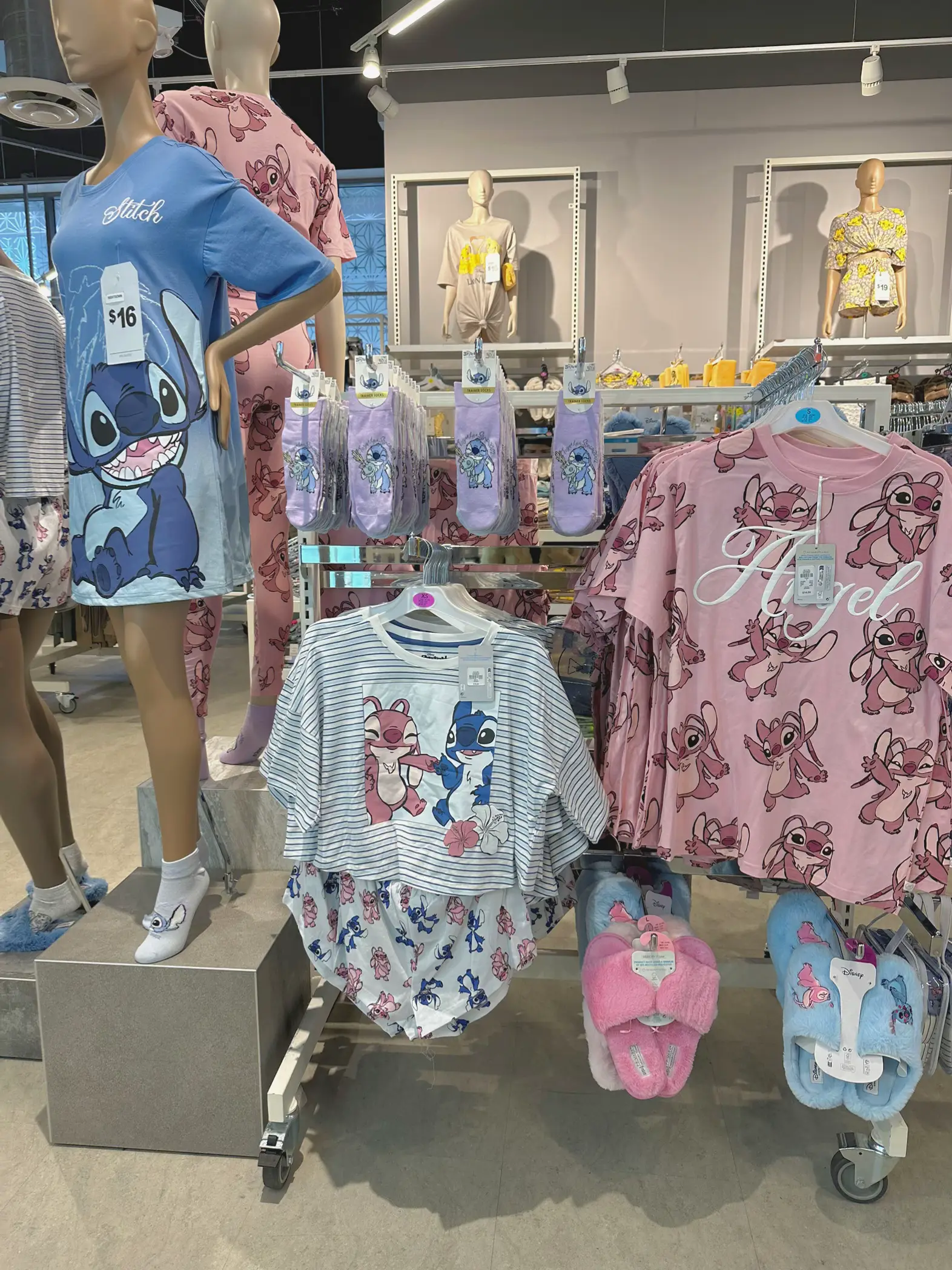 Latest Deals - Spotted in Primark - Stitch Plush Lined Cosy Kids Leggings  for £7