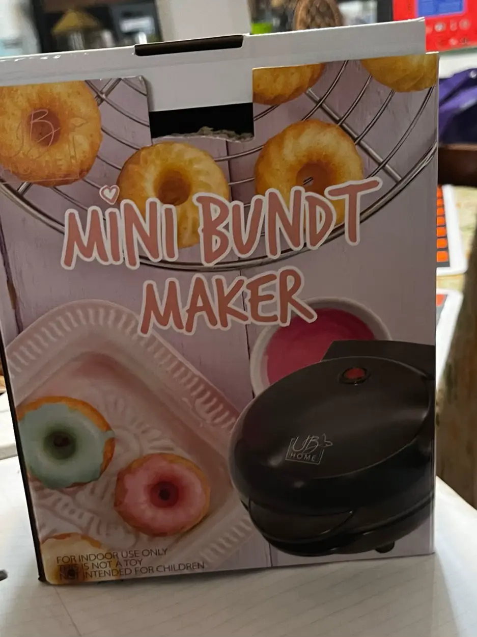 Mini Bundt® Cake Maker 