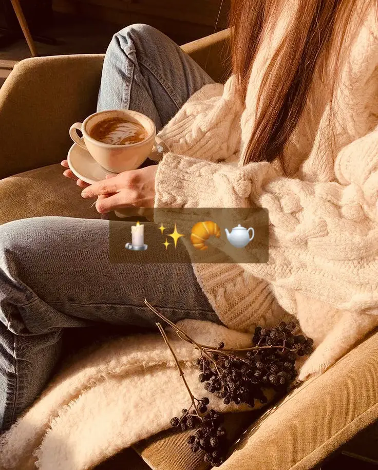 Coffee ✓⁠ Sunshine ✓⁠ Comfy Jumper ✓⁠ Knobby's ✓⁠ ⁠ ☕️☀️@alexritchiie