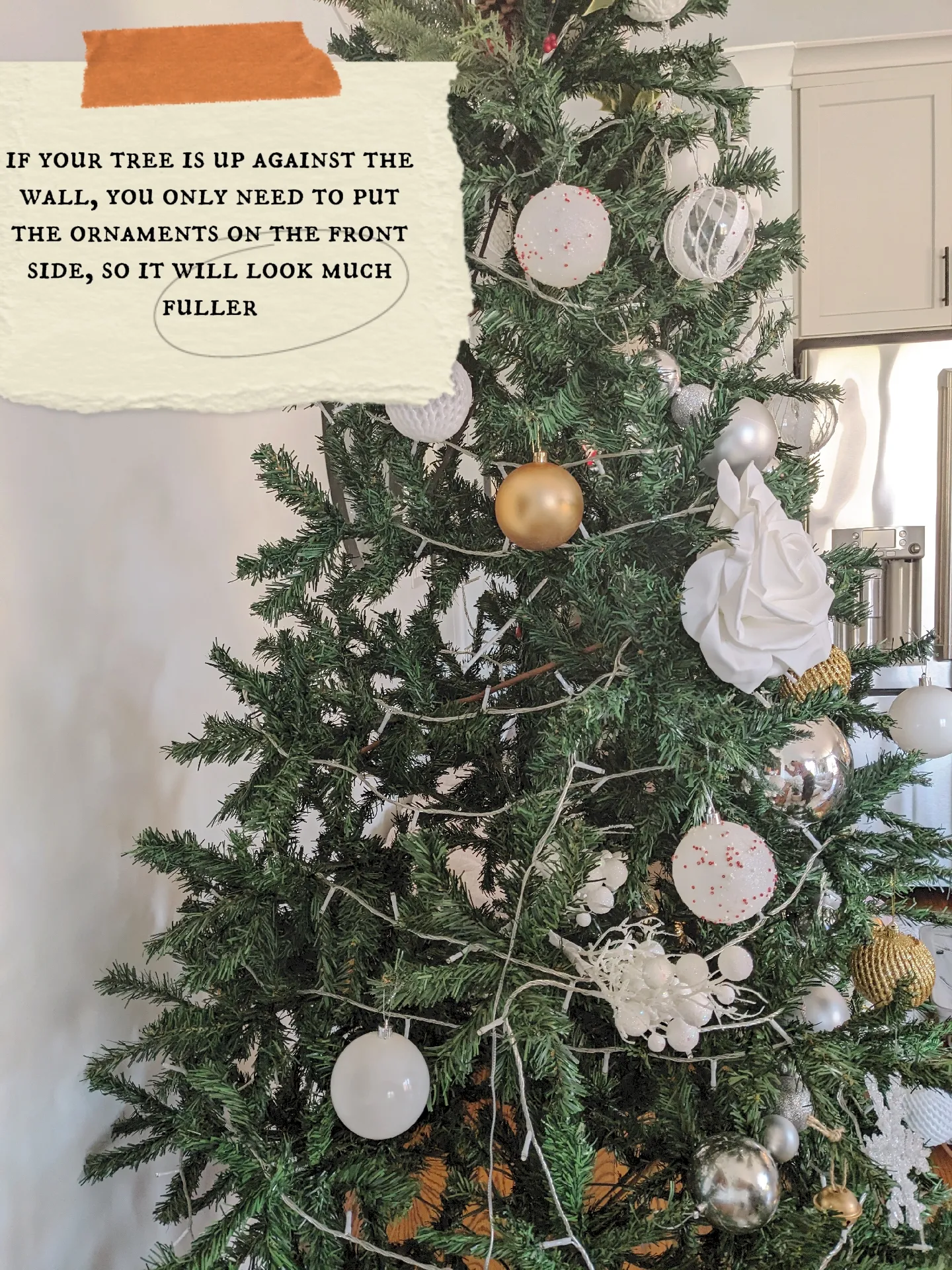 Come put up the Christmas tree with me 🥳 แกลเลอรีที่โพสต์โดย Adriana