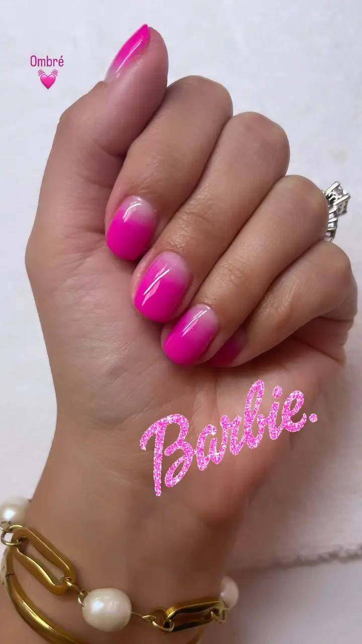 Hi, Barbie ! 💗👛💕🌸🩷 @ladyclubalger 💕 #nailsbarbie #barbienails #trendy  #trendingreels #trend
