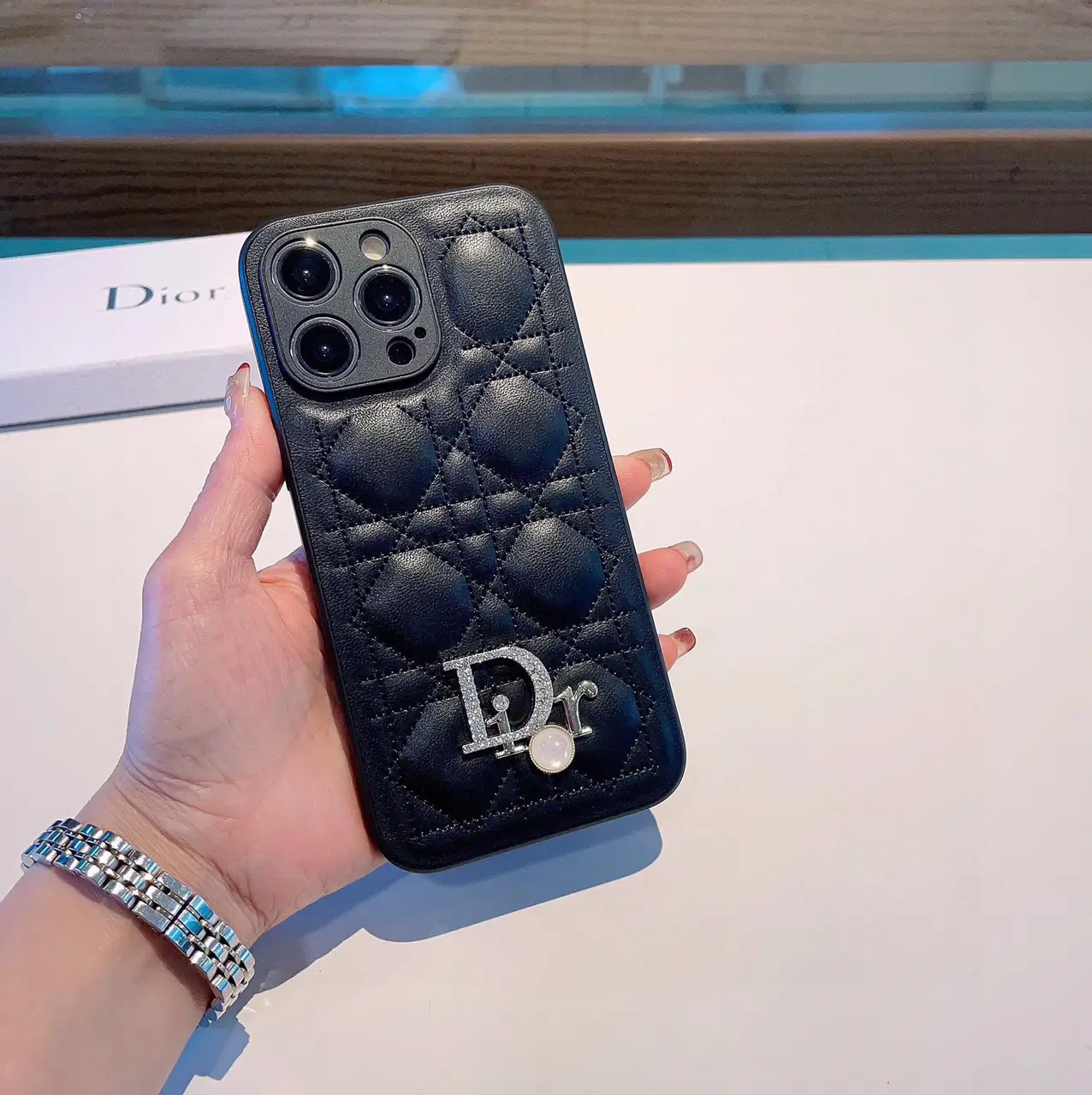 最終値下げ】CHRISTIAN DIOR 人気極美品、ケースケースです iPhone14