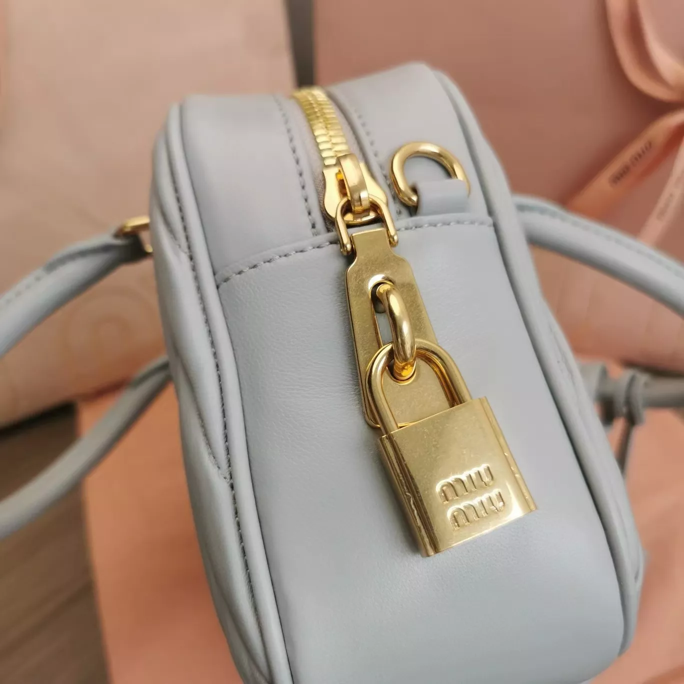 miumiuのバッグは本当にきれいで、この色はとてもきれいです。の画像 (8枚目)