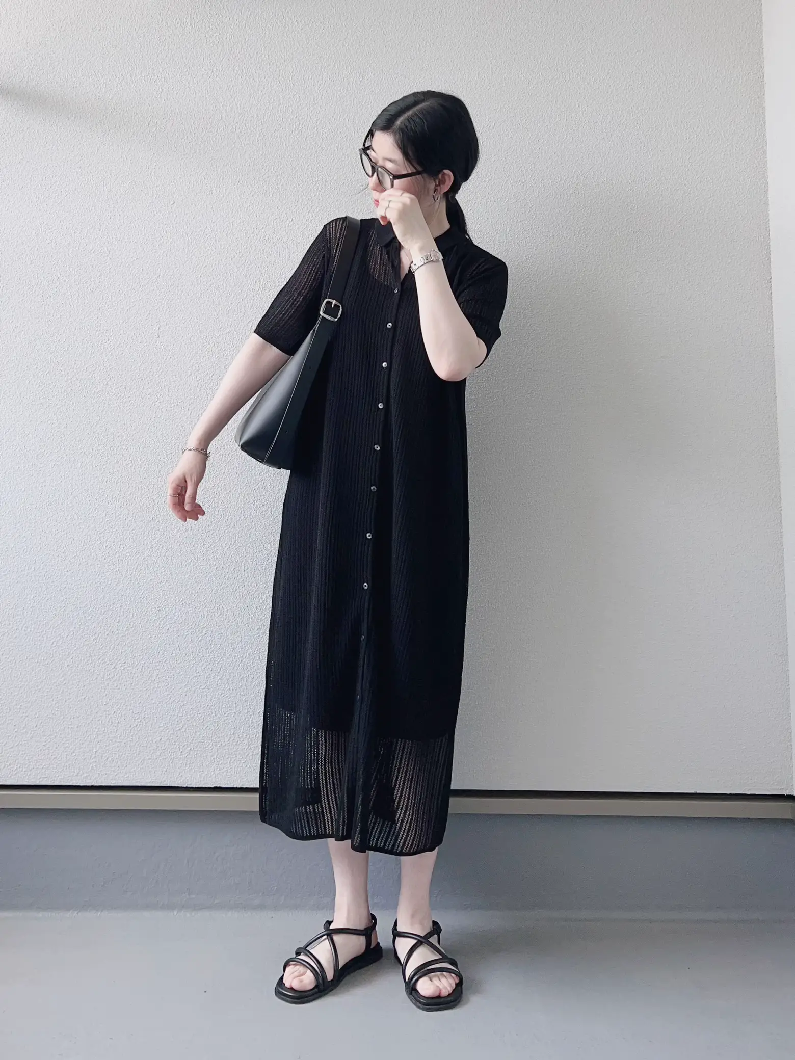 UNIQLO新作 -3㎏細見え神ワンピ🖤 | haruが投稿したフォトブック | Lemon8