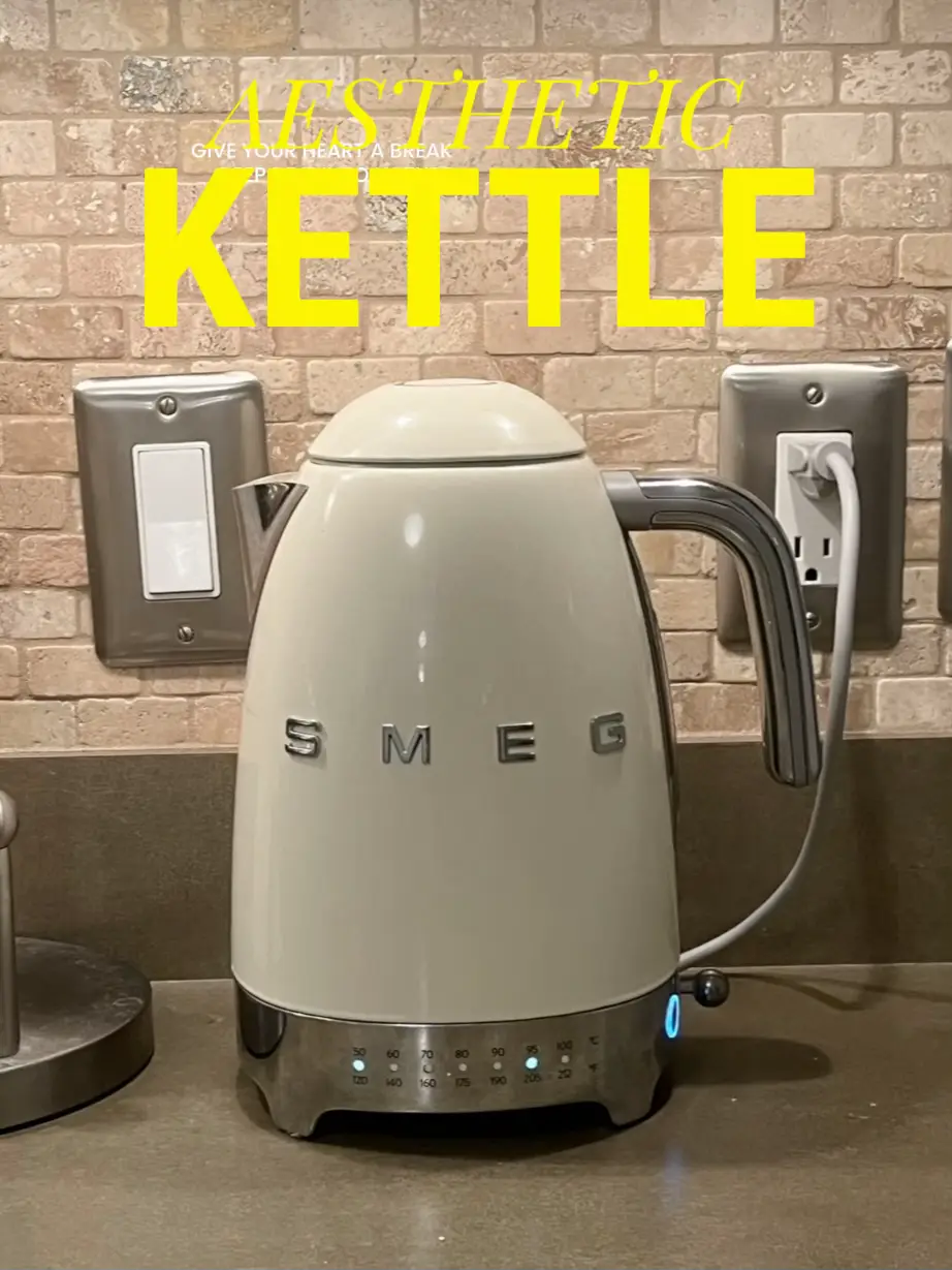 Electric Kettle (Cream), SMEG