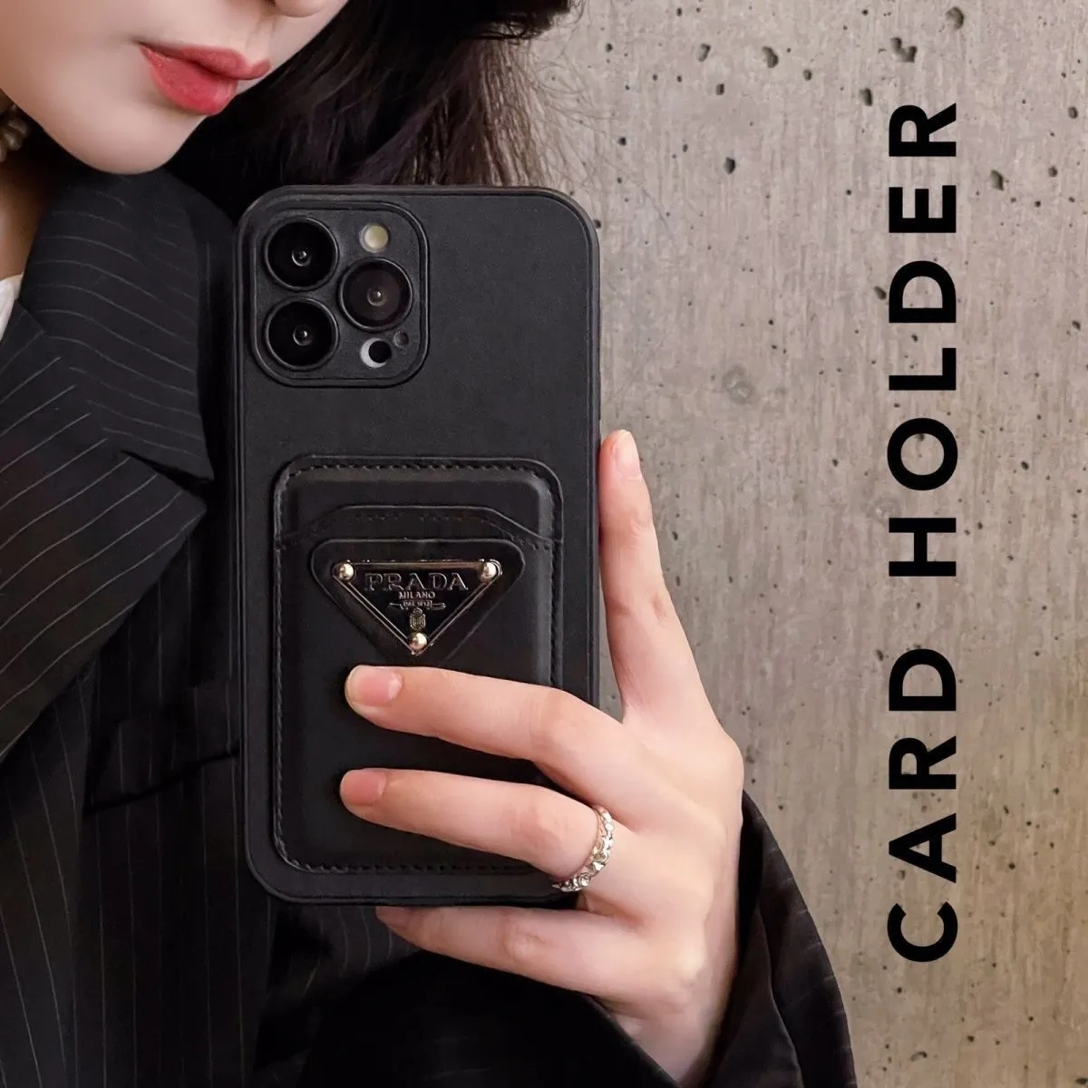 PRADA￼︎ iPhone14pro ケースBlack ￼︎スマホケース | 亜由美が投稿