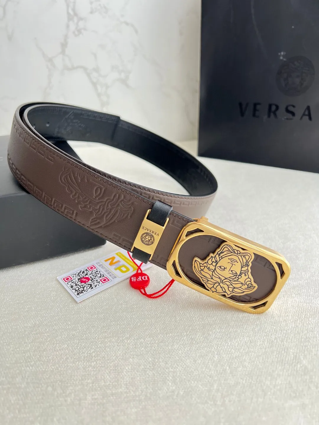 Versace 新しい ベルト✨✨✨ | Annaが投稿したフォトブック | Lemon8