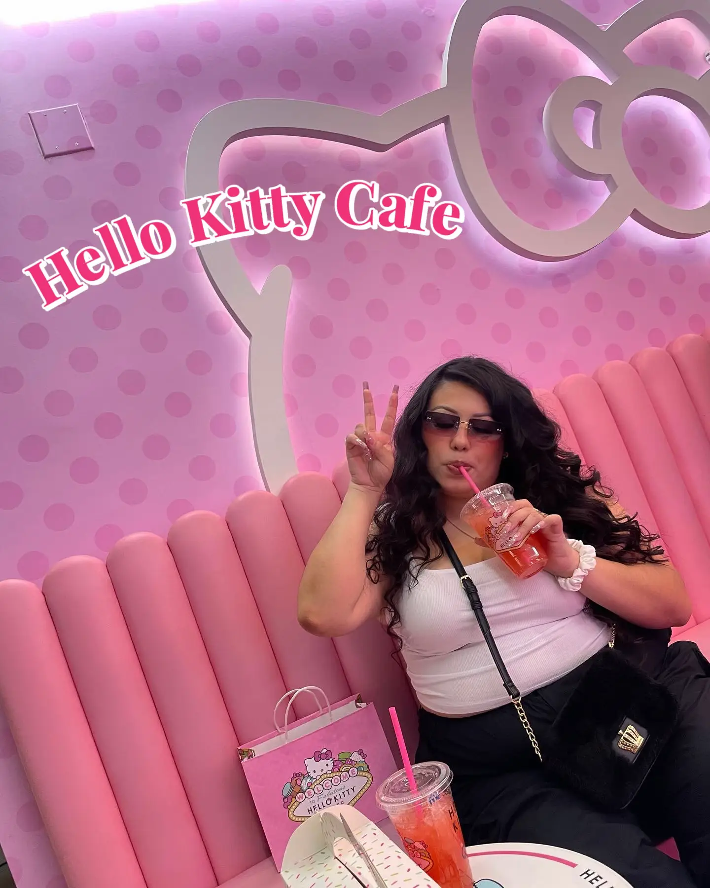 Hello Kitty Cafe Las Vegas - What a delightful photo from the
