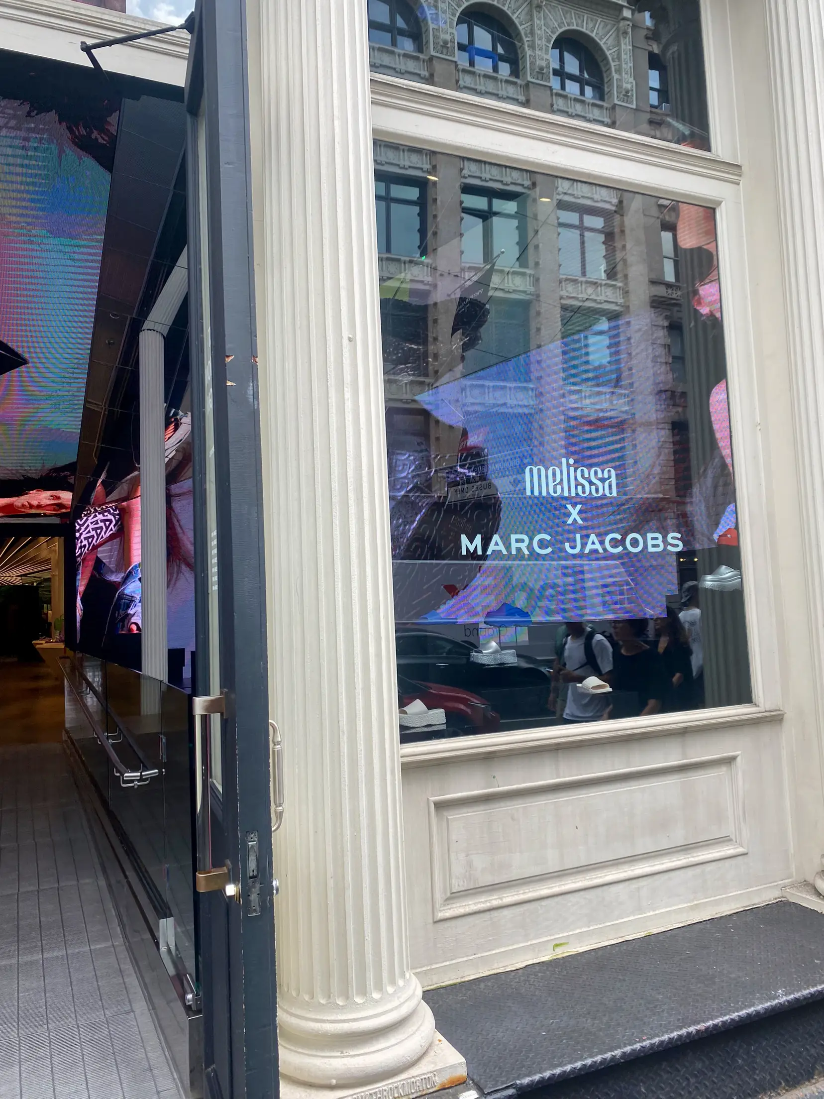 3 Marc Jacobs Snapshot Bag Looks For Less - Lane Creatore