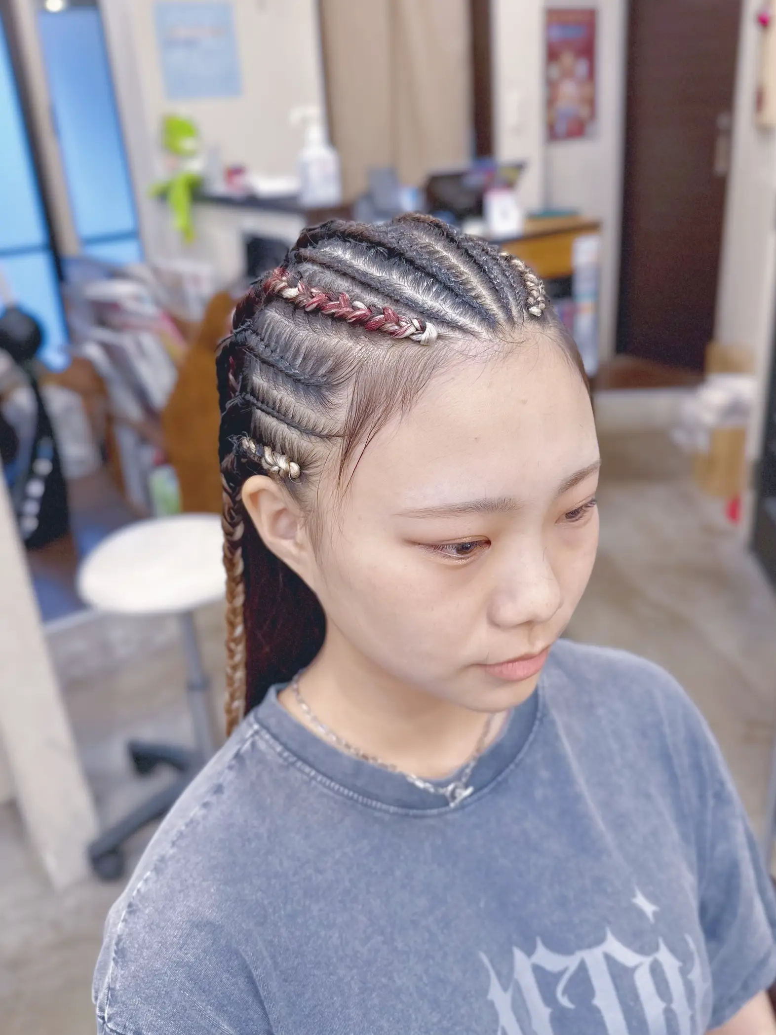 2024年のダンス ヘアアレンジ コーンロウのアイデア19選