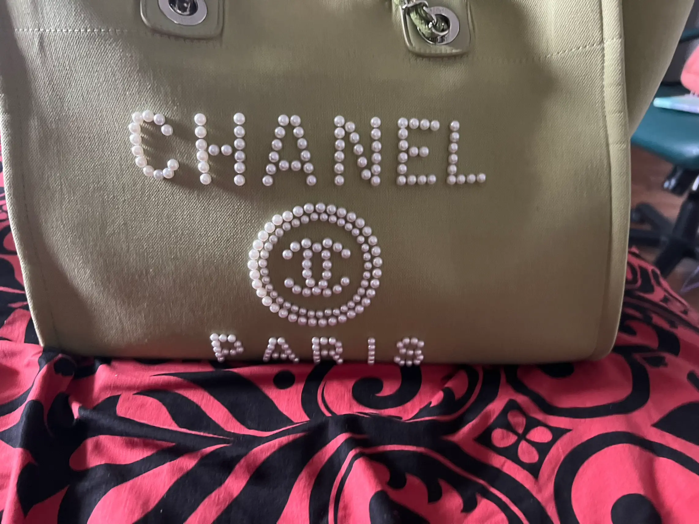 Chanel - SS2019, Beige & gold rattan, metallic calfskin & silver-tone  metal small vanity case ($8,400)