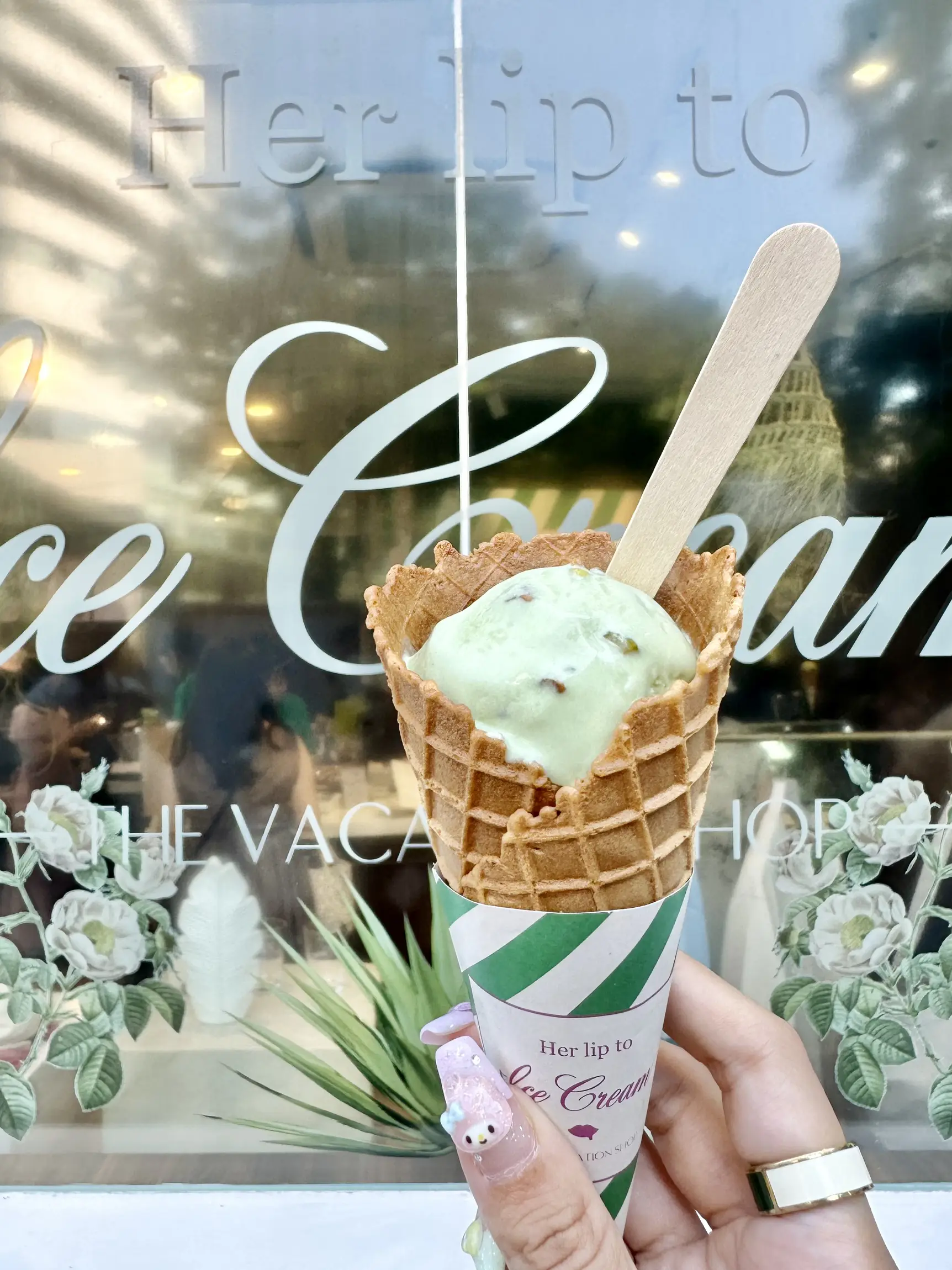 Roppongi] limited time 🍨 herlipto ice cream open💚 | Gallery