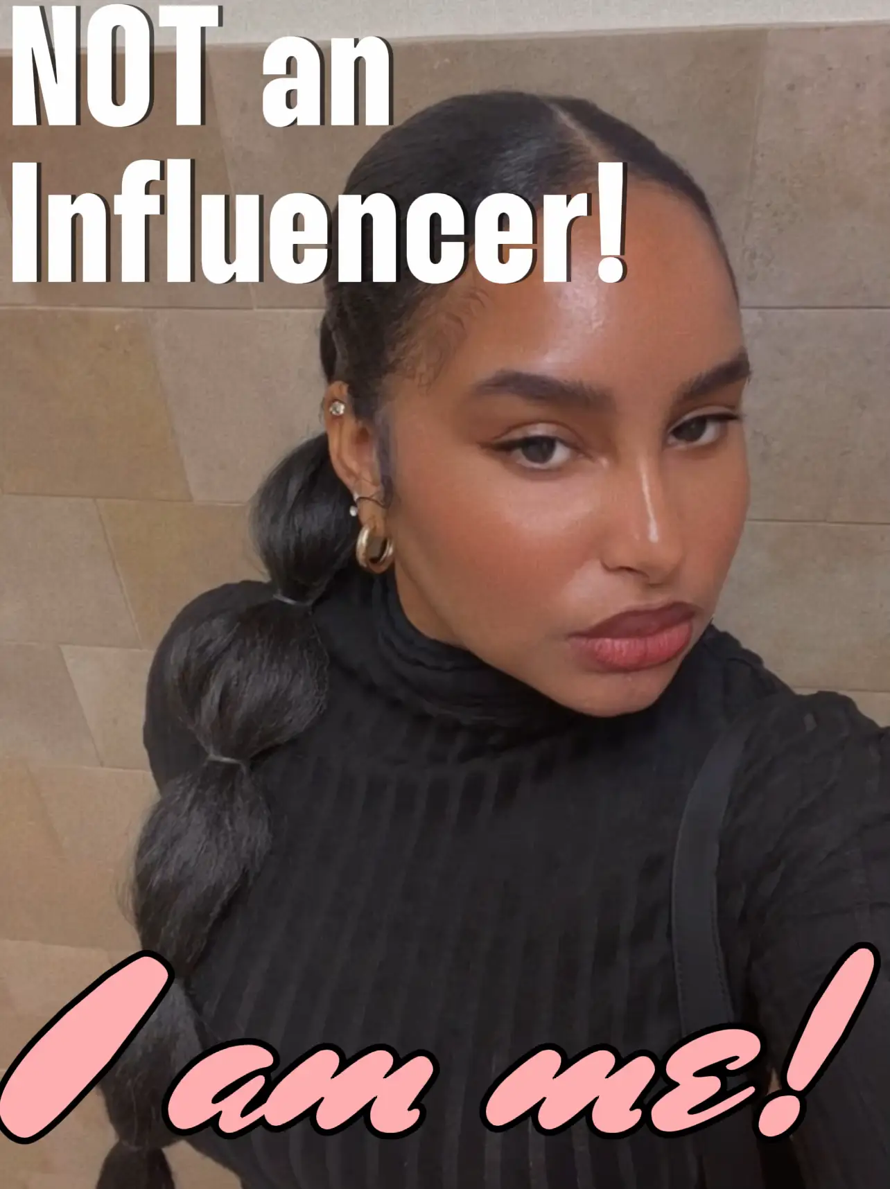 Us Detains Popular Australian Influencer - q8vfbcr