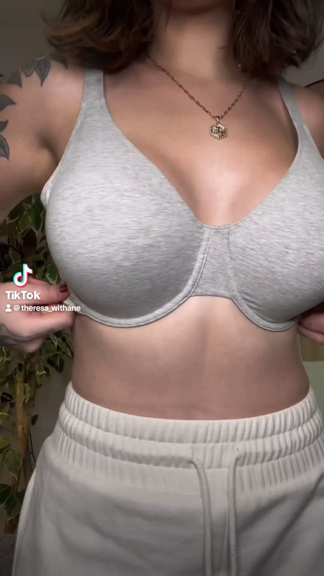 Bras for large busts, Video published by Therese S