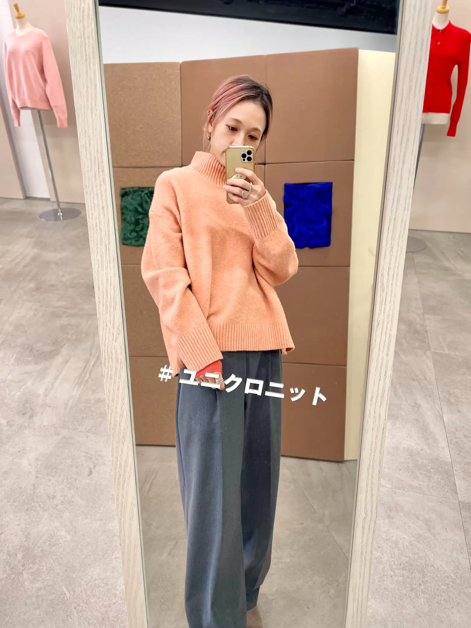 The pink knit    trend gray combination that became a buzz on SNS