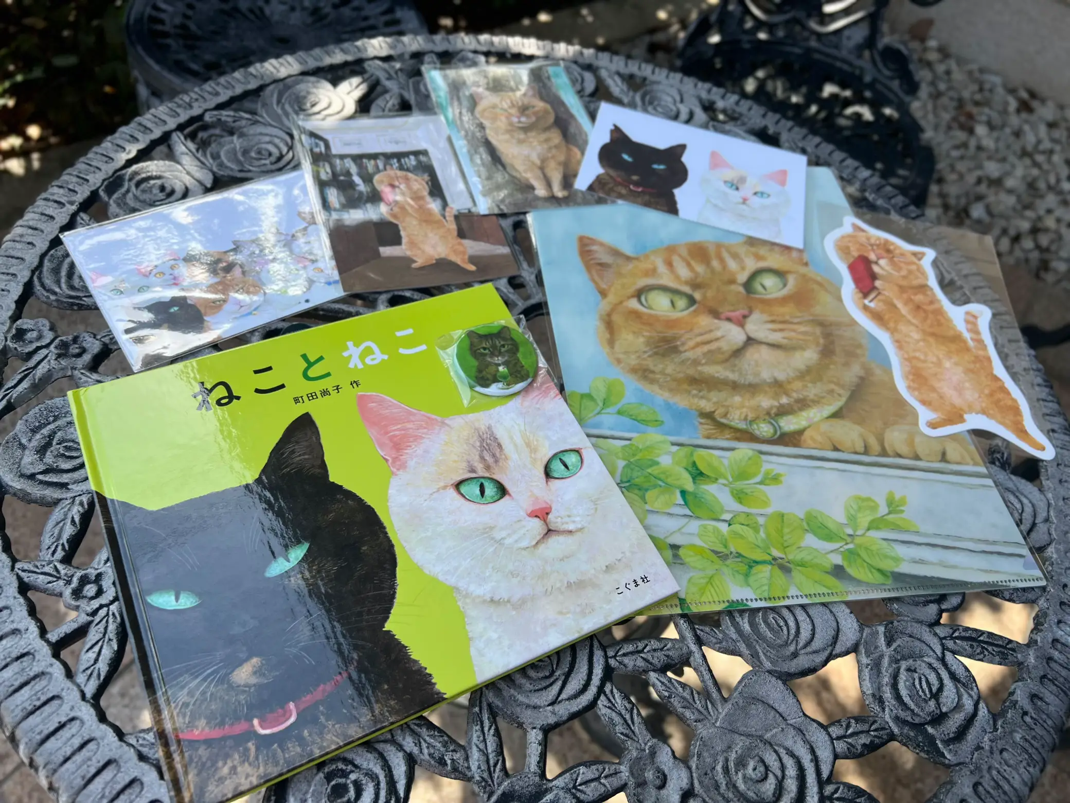 絵画。原画【二匹の猫が一緒にデートの道にきれいな星を探しに行きます】