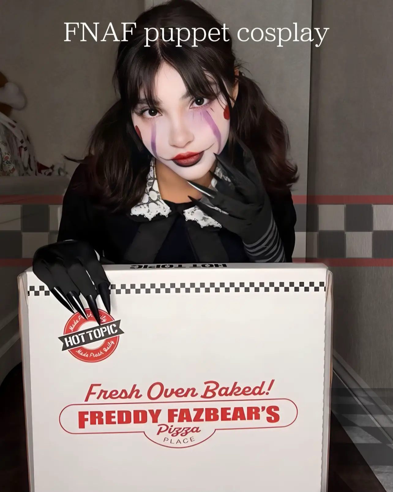 FNAF puppet cosplay, Gallery posted by Nicolechiclete