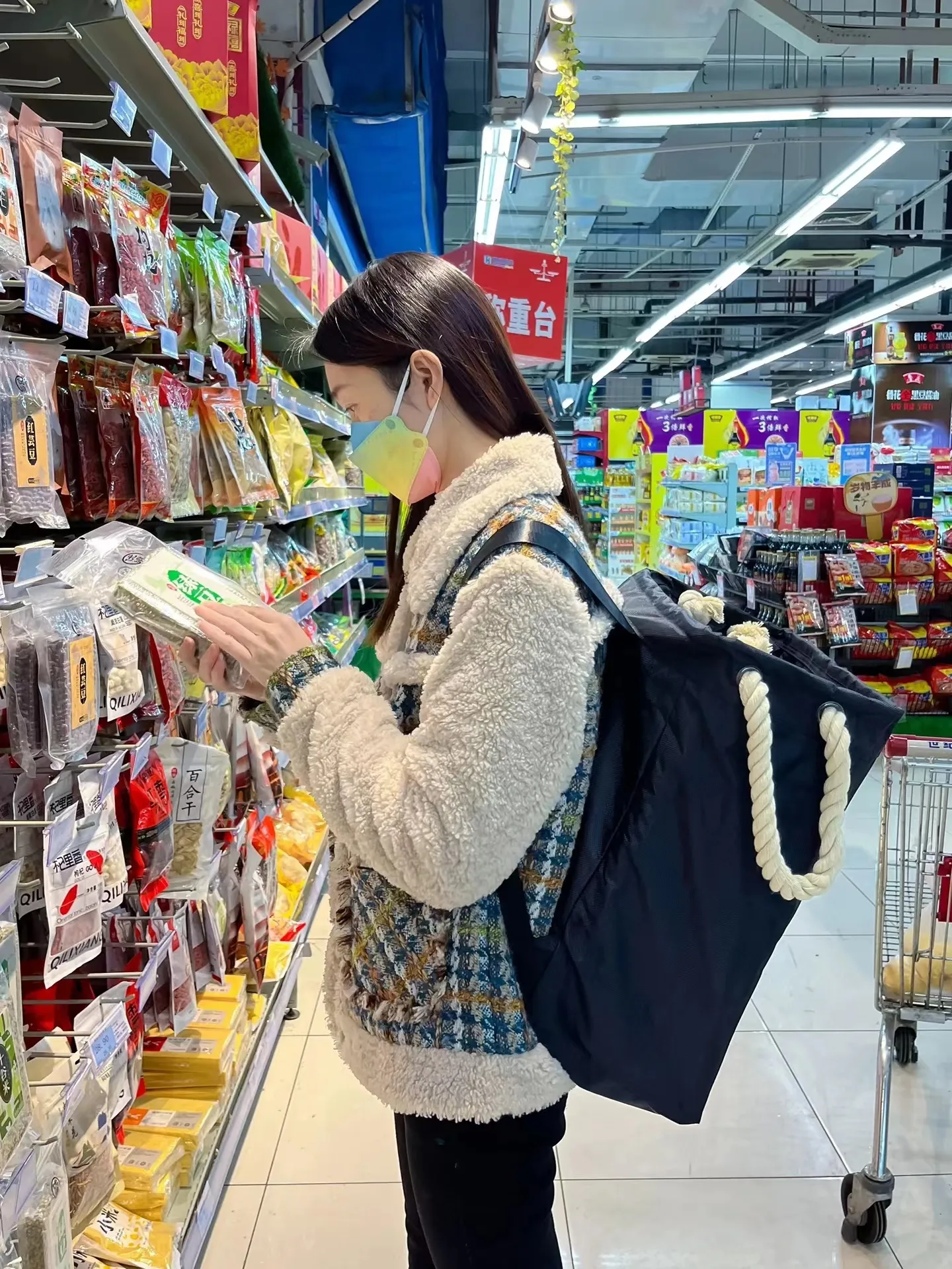 Grocery shopping outlet backpack