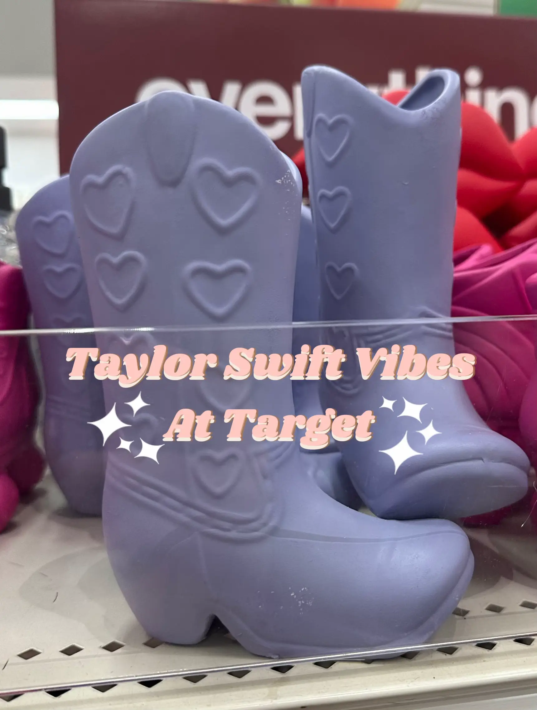 Taylor, Target Finds