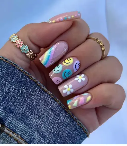 Preppy nail ideas! 🍋✨🫶🥰 | Gallery posted by TTPD_eRa🖤📄 | Lemon8