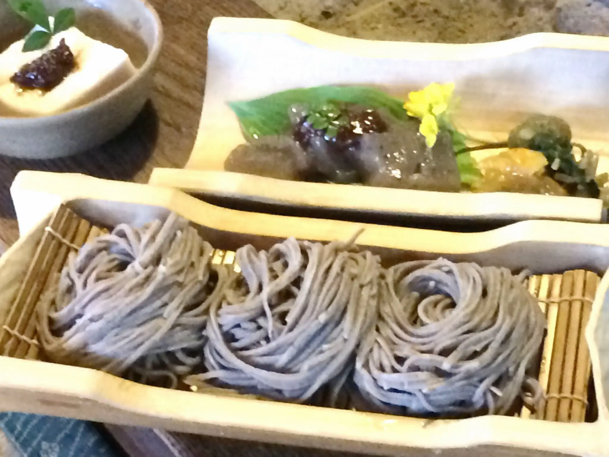 風情ある囲炉裏のそばで打ちたての蕎麦をいただける【床瀬そば】✨ | 🍀mumu cafe🍀が投稿したフォトブック | Lemon8