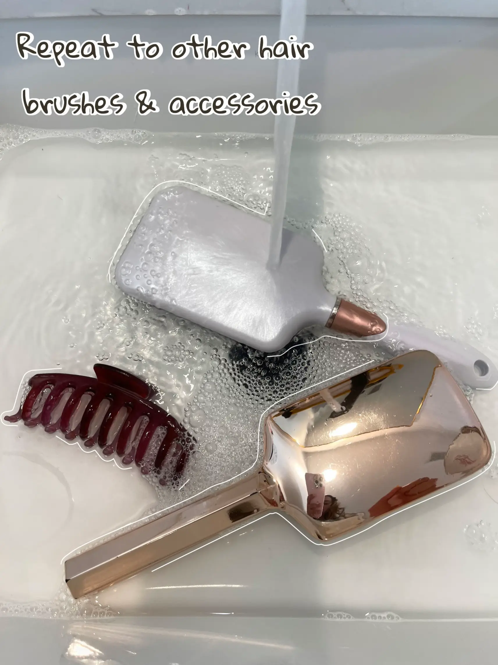 How to clean your hairbrush with baking soda, shampoo and tree oil