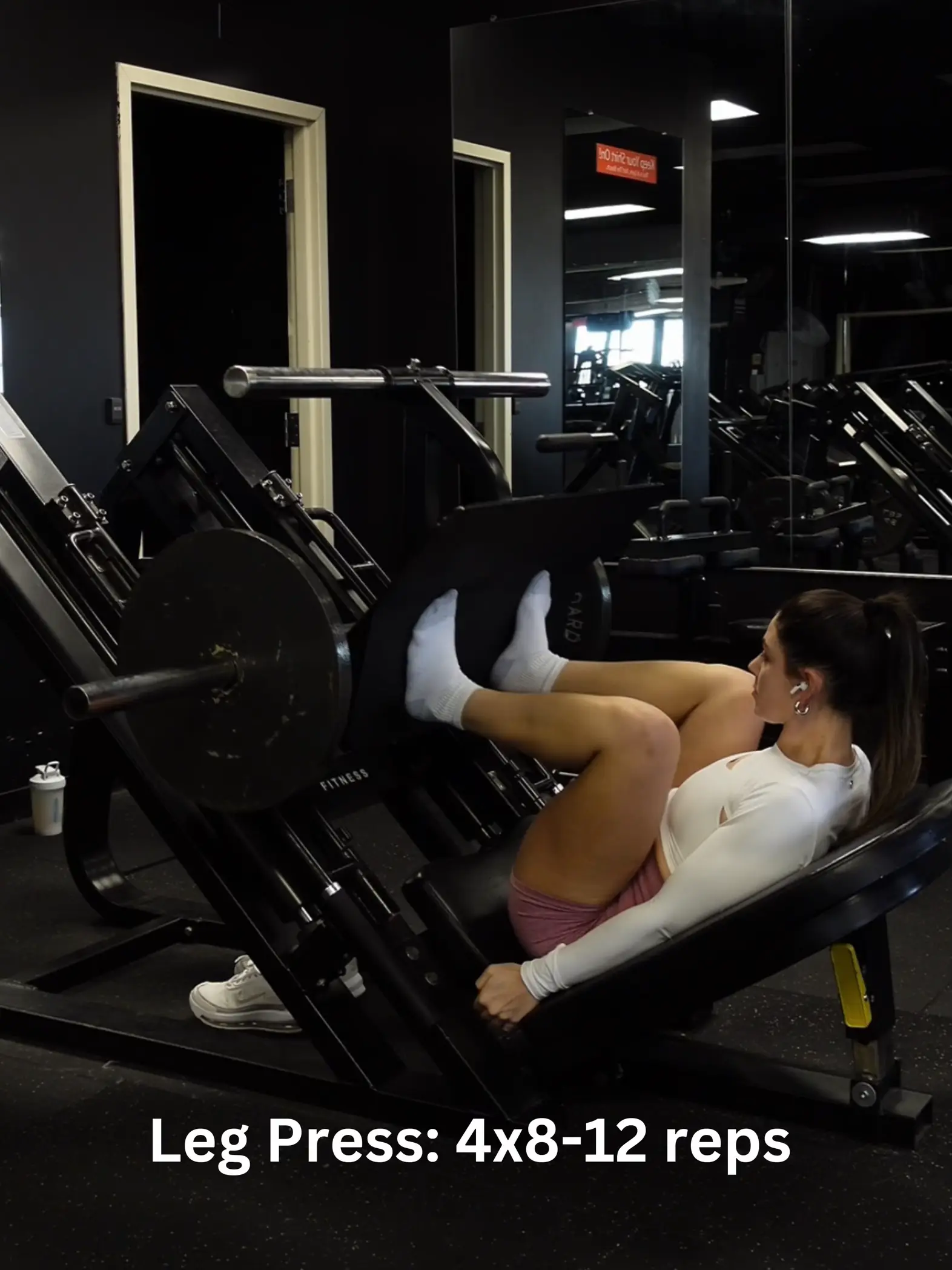 Full leg workout swipe left🔥 Reps & Sets 👇🏾 Leg extensions 12 x