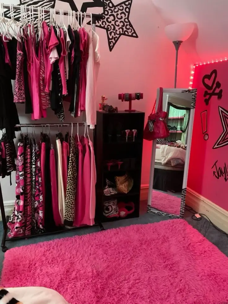 HK Studio Dressing Room Decor for Teen Girls - Pink Star Y2K Room