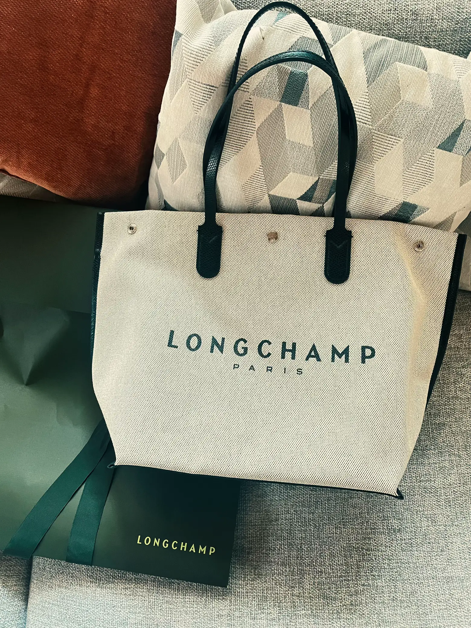 Longchamp canary discount wharf