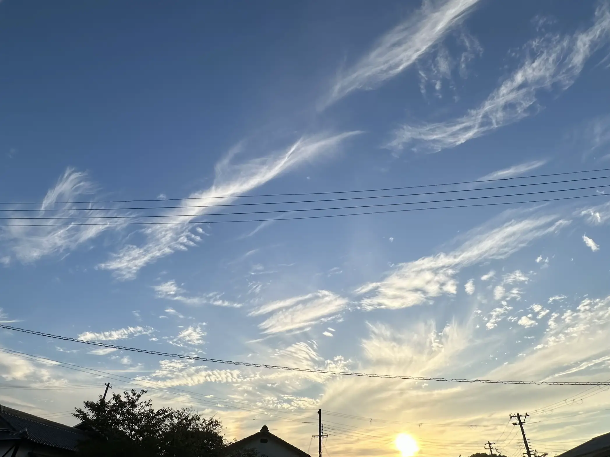 龍神雲に彩雲🌈 素敵すぎる夕暮れ | saruruが投稿したフォトブック | Lemon8