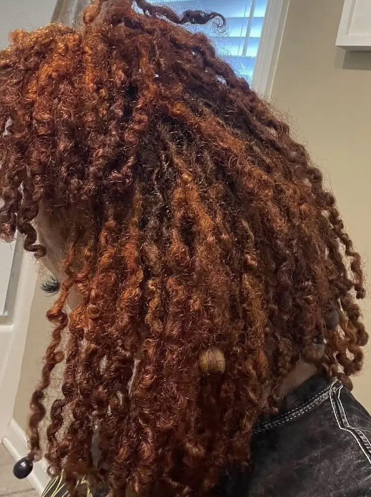 Ashley on Instagram: Here's a quick tutorial of the pipe cleaner curls  from yesterday y'all! I put 2-3 locs on each pipe cleaner - this is all  depending on the size of