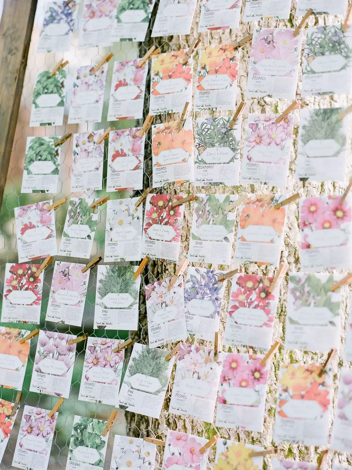  A row of cards with flowers on them.