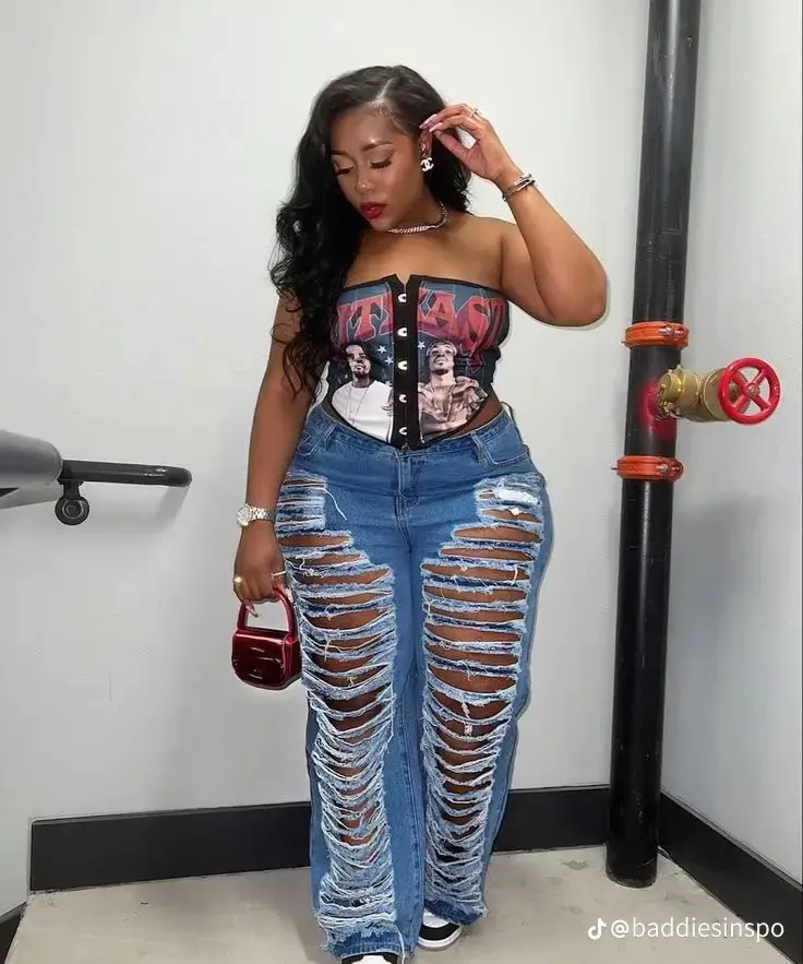 Body it's giving body  Plus size baddie outfits, Body goals curvy, Slim thick  body