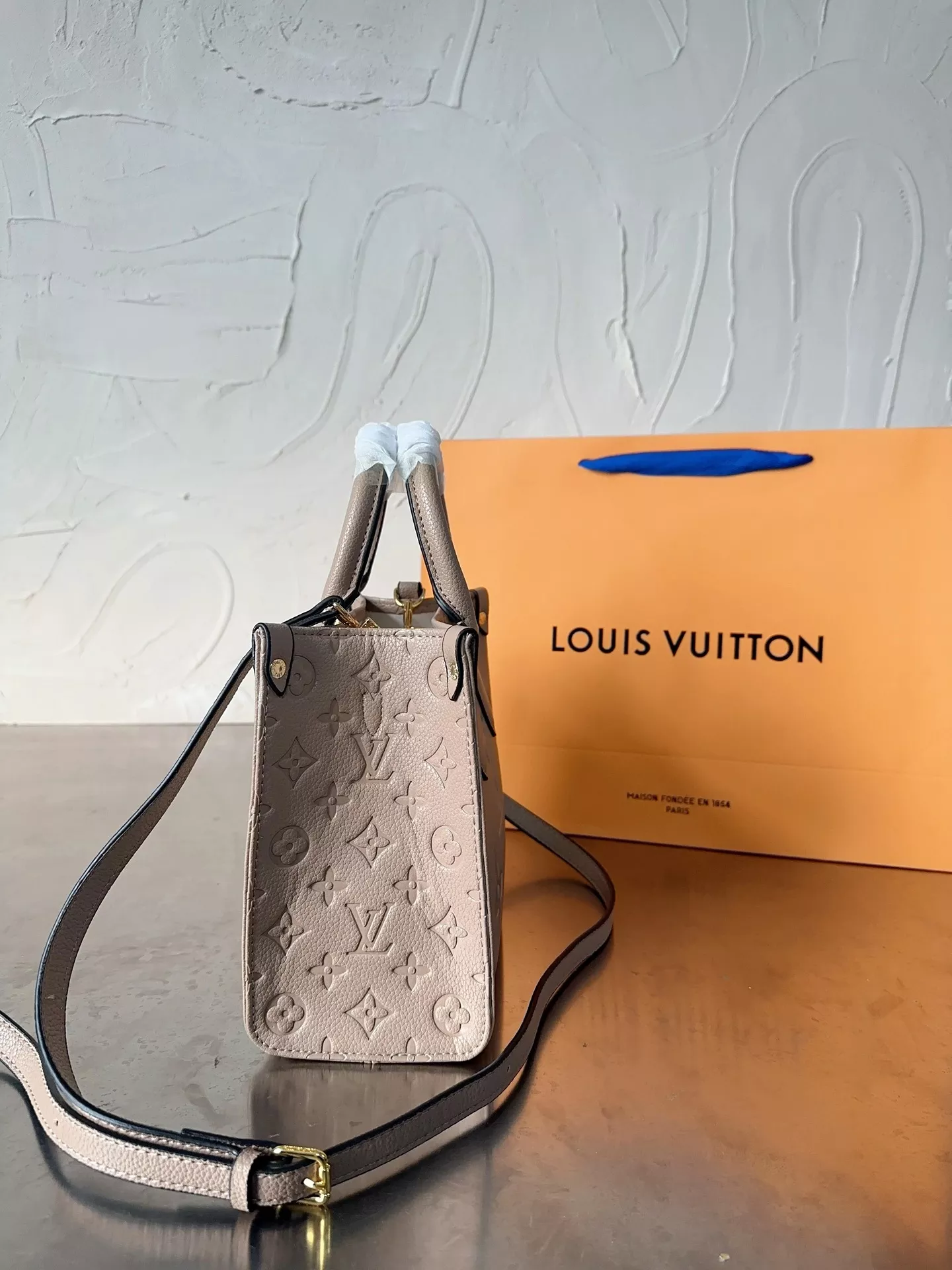Love Louis Vuitton Love Paris Love Mom Love You @louisvuitton