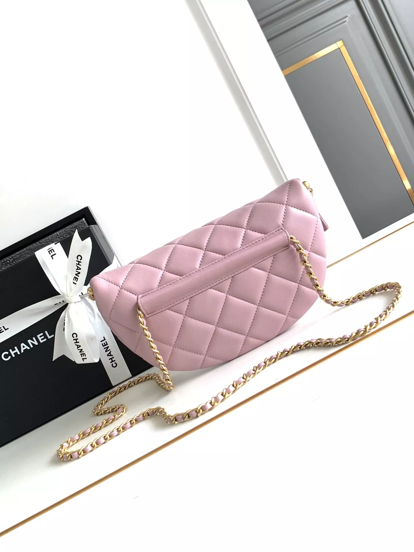 24A《パールもかわいい☆上品》CHANEL ウエストポーチ バッグ | 高松 美波留が投稿したフォトブック | Lemon8