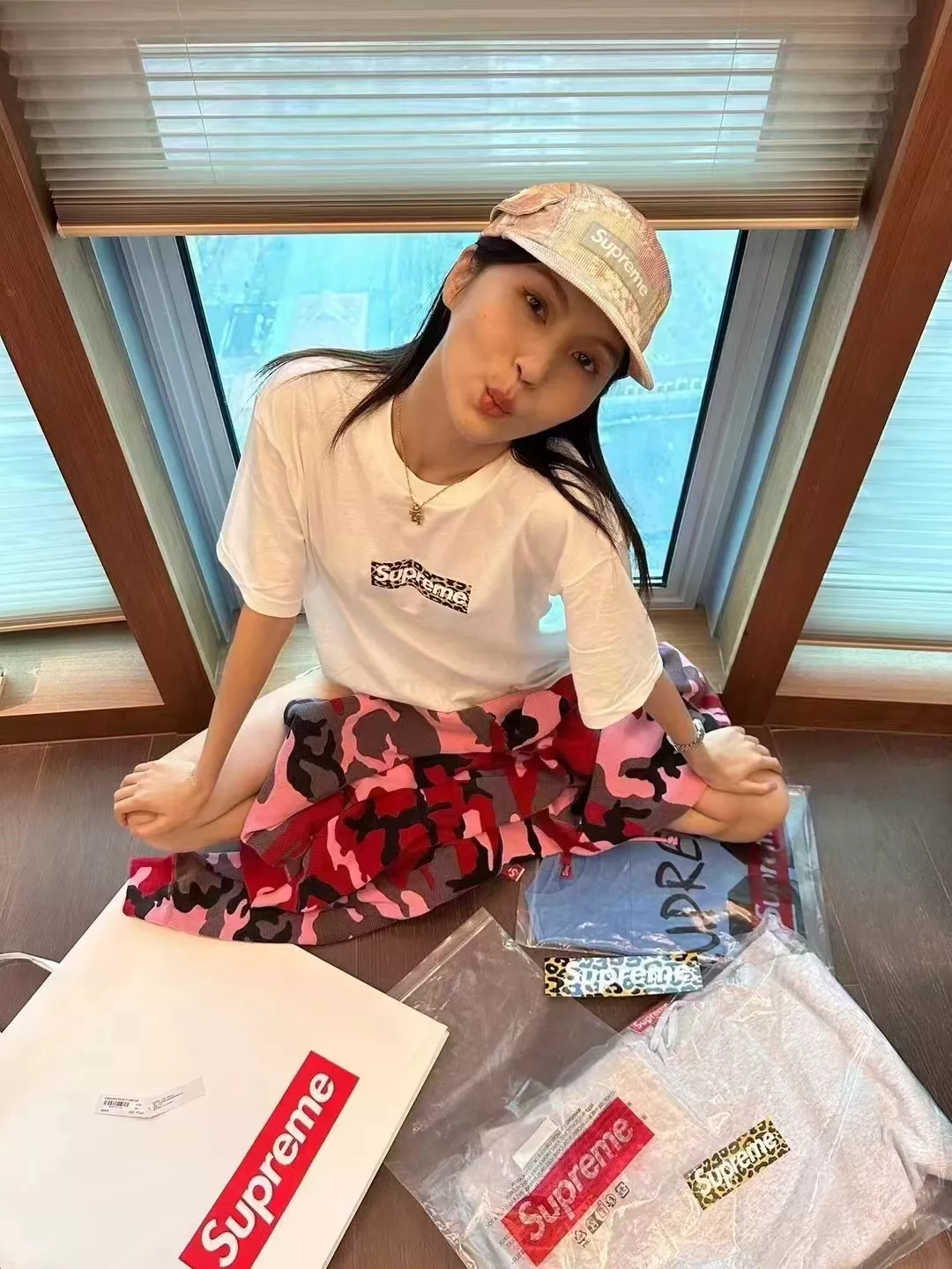 上海店开业限定 SUPREME 24SS SHANGHAI シュプリーム Tシャツ | ゆう 