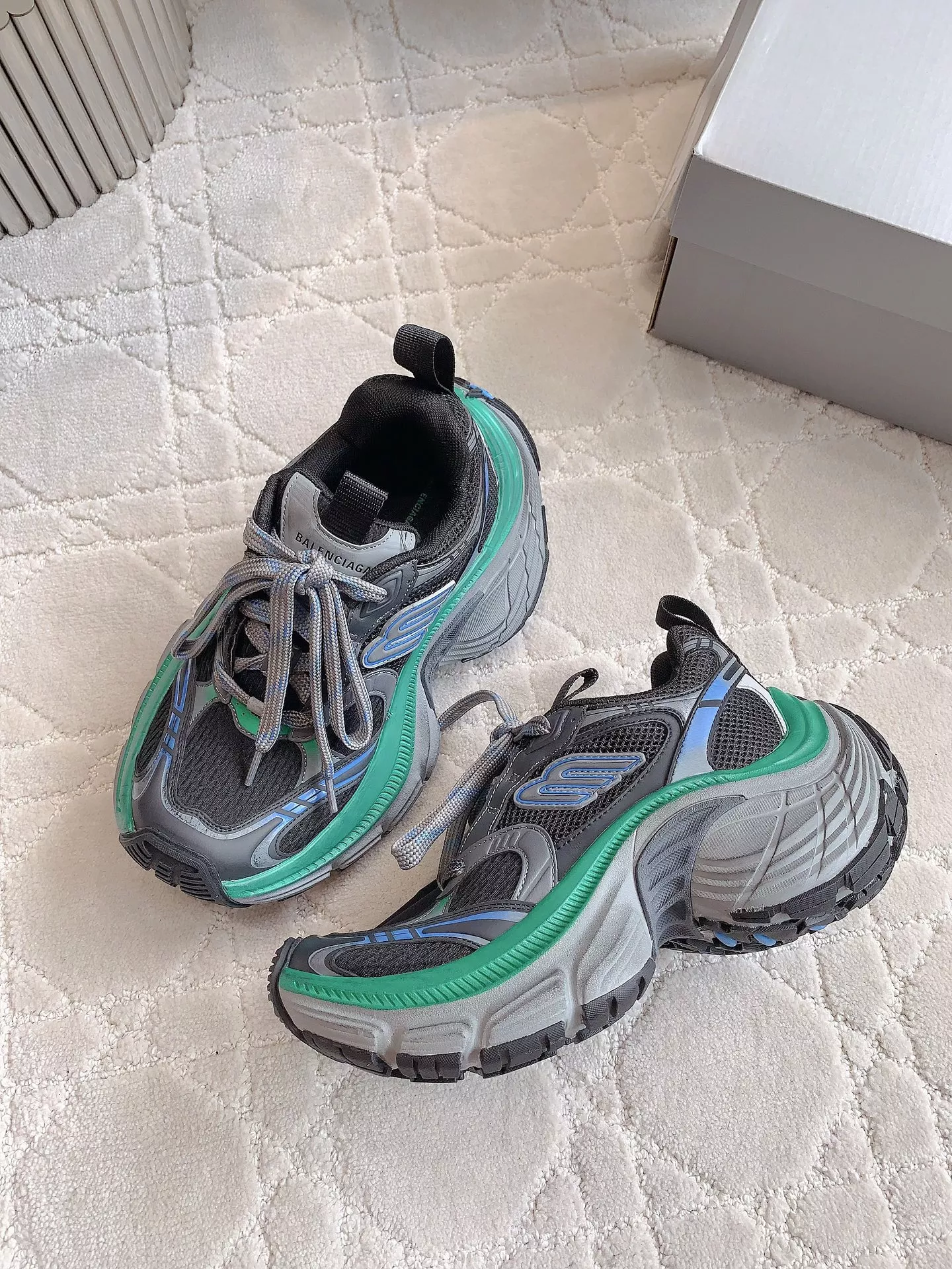 Balenciaga 10XL ☆スニーカー ☆大人気！！ | 高品質輸入会社が投稿 