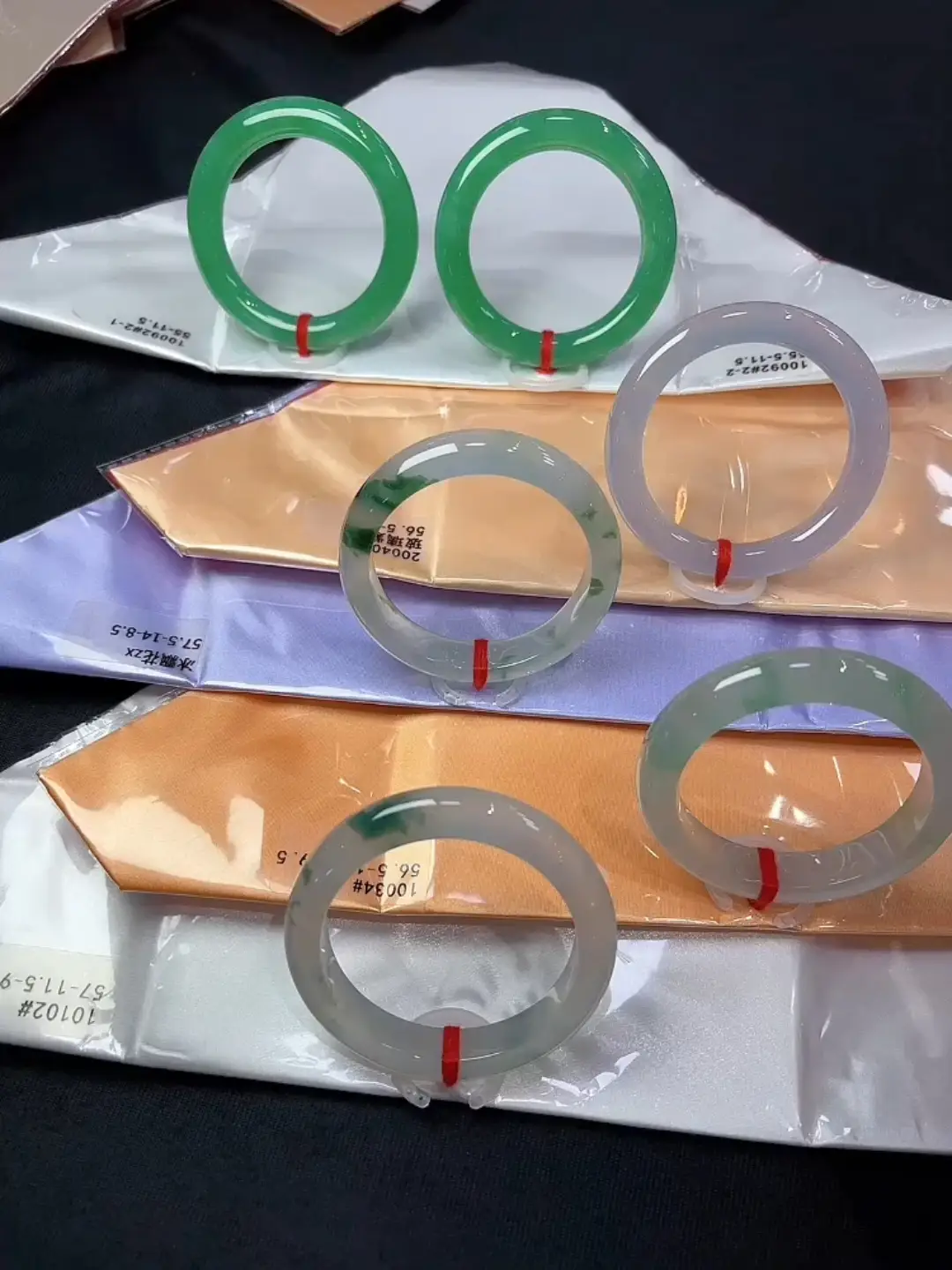 天然翡翠手镯の魅力と選び方